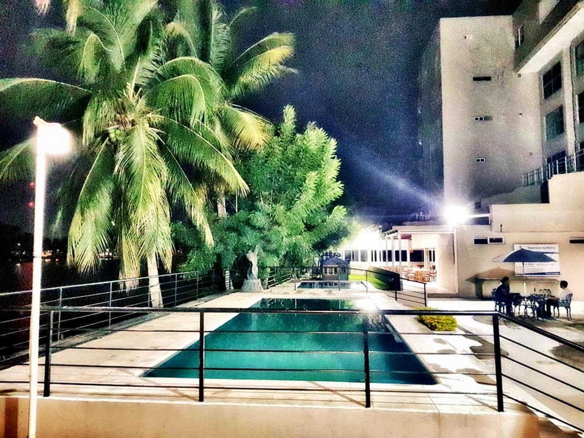 Hotel Graham فيلاهيرموسا المظهر الخارجي الصورة