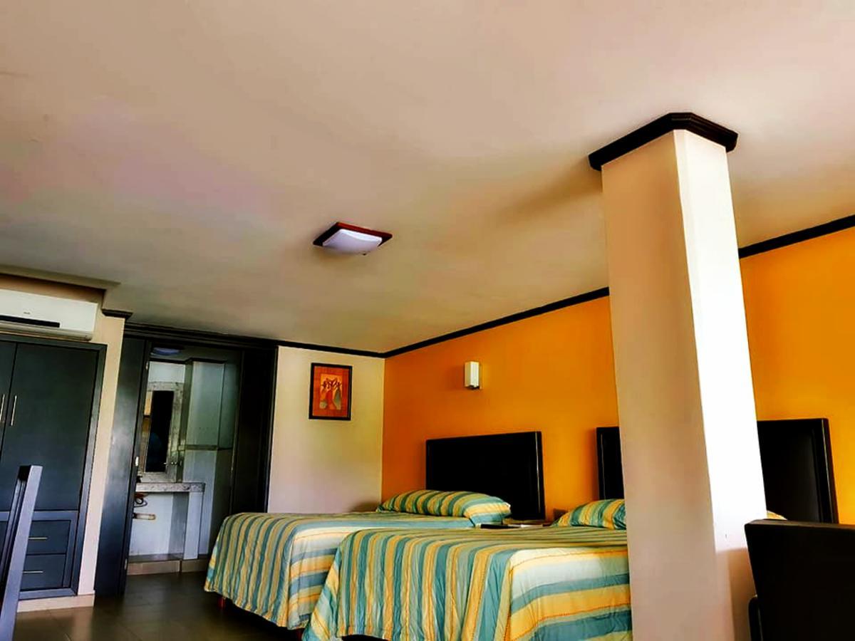 Hotel Graham فيلاهيرموسا المظهر الخارجي الصورة
