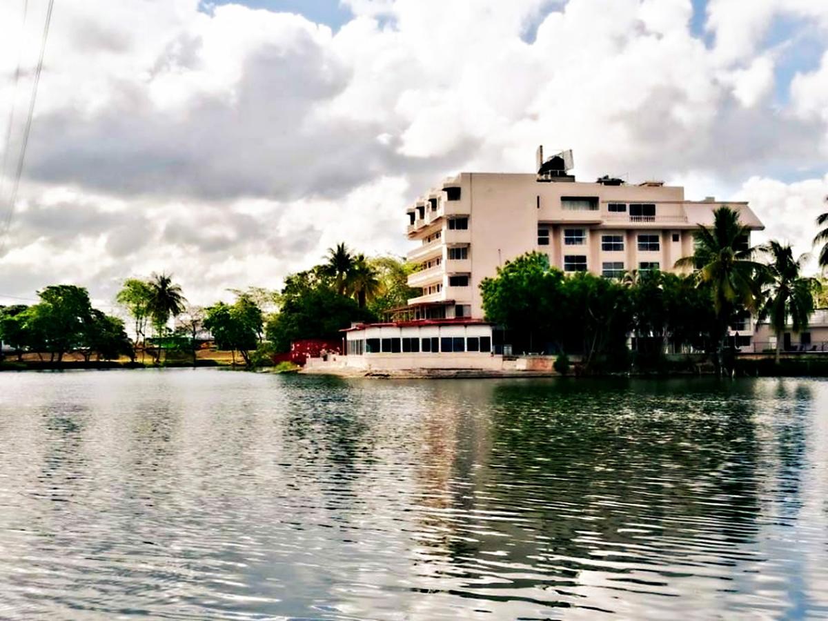 Hotel Graham فيلاهيرموسا المظهر الخارجي الصورة